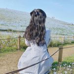 #ババババンビ 近藤沙瑛子、ネモフィラに映える可憐なポートレートにうっとり