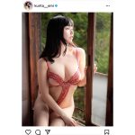 くりえみ、肌露出がスゴい水着がキワドい！