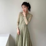 岡崎紗絵、美麗な横顔に歓喜の声ぞくぞく！