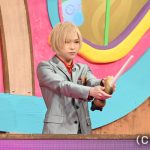 ゴールデンボンバー・鬼龍院翔が『オトラクション』で音無しカラオケに挑戦！日向坂46 加藤史帆らはオードリー 春日俊彰と参戦