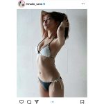 佐野ひなこ、健康的な美ボディを見せつけた水着ショットで悩殺！