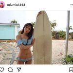 AKB48 下尾みう、くびれたヘルシー美ボディで魅せる水着ショット公開！