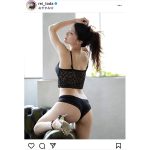 戸田れい、ヘルシーな美スタイル全開のバックショット！