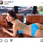 戸田れい、美背中ラインに釘付けな寝転びショットに歓喜の声！