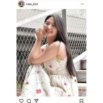 寺前風子、花柄のワンピースで微笑むポートレート披露