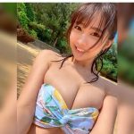 「#2i2（ニーニ）」天羽希純、微笑みに焦がれるビキニショット公開！「一緒に日焼けしよ？」