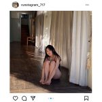 豊田ルナ、スクール水着でS字を描く圧倒的な美スタイル