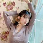 上坂すみれ、鎖骨とデコルテが美麗なポートレートを披露「最高に毛深い」