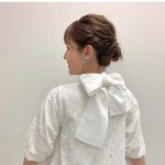 渡辺瑠海アナウンサー、大きなリボンが可愛いワンピース衣装を披露