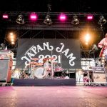 【ライブレポート】サンボマスターがSKY STAGEを熱狂の渦に！「ルールを守って心で叫ぶんだ」＜JAPAN JAM 2021＞