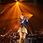 森高千里、超ミニスカート姿でヒット曲「渡良瀬橋」の舞台・足利市民会館からコンサートツアースタート！