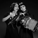 チャラン・ポ・ランタン、初のモノクロ写真！新曲「旅立讃歌」ジャケット写真解禁！！