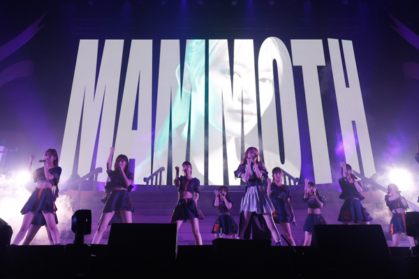 HKT48の1期生・宮脇咲良が卒業コンサートで約10年のアイドル人生に幕！ 卒業生・兒玉遥と指原莉乃もサプライズ登場！