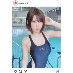 えなこ、透明美肌に見惚れる競泳水着のオフショット公開！