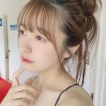 早川渚紗、透き通る美肌が色っぽい至近距離ショット！