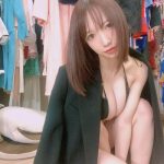 清水あいり、セクシーな黒ビキニで豊満バストを披露！「凄くセクシーです」