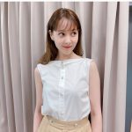 トリンドル玲奈、カジュアルコーデで微笑むビューティーショットを披露！「可愛いです」「よく似合ってます」
