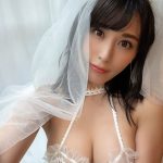 金子智美、スケスケなVレグ水着の花嫁風ショット公開「今日沢山の人と結婚した」