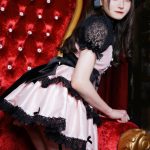 片岡未優がコンカフェ「Candleblum」の制服をプロデュース