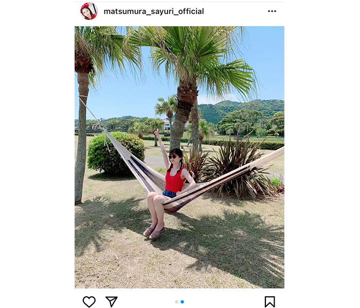 乃木坂46 松村沙友理、ハンモックでくつろぐ写真集オフショット公開