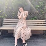 道重さゆみ、ドット柄のワンピースで放つ清涼感