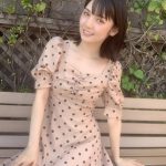 道重さゆみ、ドット柄のワンピースで放つ清涼感