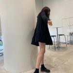 乃木坂46 新内眞衣、大人カワイイ黒一色のモノトーンコーデを披露