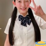 寺前風子、制服姿のツインテールショット公開！