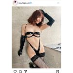 月城まゆ、キワドいVレグ水着で悩殺セクシー！