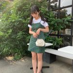 豊田ルナ、黒髪ツインテールに合うスニーカーコーデを紹介