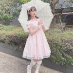 上坂すみれのロリータファッションに「最高に毛深いです」の声！