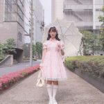 上坂すみれのロリータファッションに「最高に毛深いです」の声！