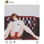 和地つかさ、大人セクシーな“M字開脚“ショットで悩殺！