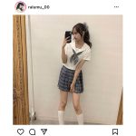 藤川らるむ、セーラー服で魅せる絶対領域「めちゃくちゃ可愛いすぎる」