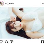 深見望乃、下着姿で透明感ボディを披露