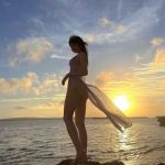 源藤アンリ、ビーチに舞い降りた女神級の水着ショット公開！