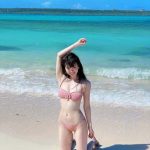 源藤アンリ、ビーチに舞い降りた女神級の水着ショット公開！