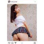 日野アリス、制服脱ぎながら美尻＆美背中をセクシーに見せつけ