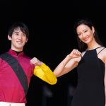 菜々緒、黒ドレスコーデで「ジャパンダートダービー」を初観戦「迫力ある走りに圧倒されました」