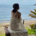 今野杏南、4年ぶりのグラビアオフショットで美背中披露