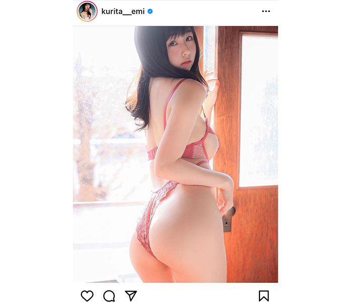 くりえみ、桃尻セクシーな見返り美人ショット