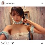 似鳥沙也加、美デコルテ全開のガーリー衣装で自撮り！