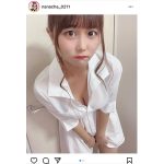 「なな茶」こと千葉奈々希、白シャツから胸元チラリ「目のやり場に困ります」
