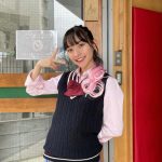 高崎かなみの制服ギャル姿が「世界一かわいい」と話題に！