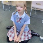 #ババババンビ 吉沢朱音の金髪制服コーデが可愛すぎる！