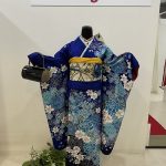『#振袖gram』が人気の最新青色振袖