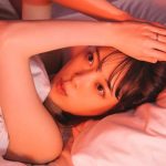 堀未央奈、大人な女性の色気溢れるベッドオフショットを公開