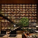 氷室京介、エキシビジョン「KYOSUKE HIMURO KING SWING EXHIBITION 2021」が大阪会場にて開催