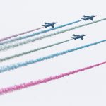 ブルーインパルス、「東京パラリンピック」開会式当日に都内上空を展示飛行