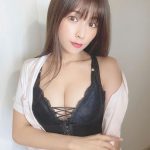 日比野友香のナイトブラ姿に反響ぞくぞく!